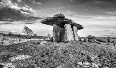 Poulnabrone Dolmen